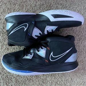 Kyrie 8  Infinity ‘Fire and Ice’ Size 11 mens (Basketball or casual)